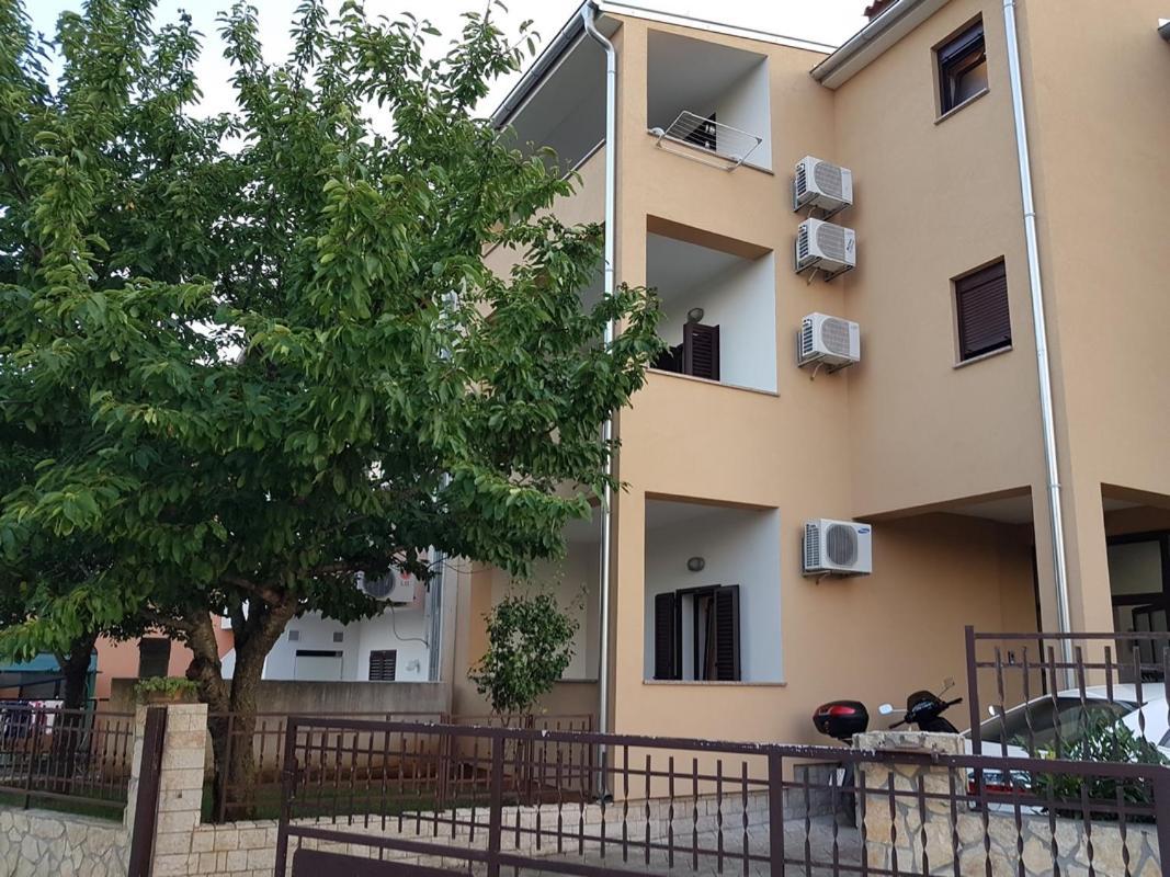 Apartment Matteo 罗维尼 外观 照片